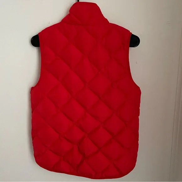 Woolrich Womens Size Small Quilted Puffer Red Orange Zip Up Vest Gold Buttons - Picture 2 of 7